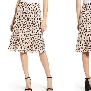 Leopard print midi skirt